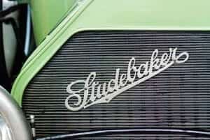 Studebaker grill logo